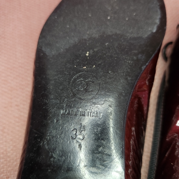 Authentic Chanel Patent Leather Ballet Flats 35 - Picture 11 of 12
